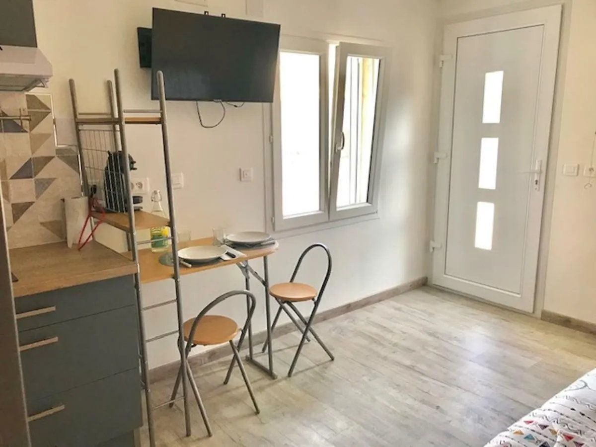 Appartement Studio à 2 mn à pieds de la plage à La Seyne-sur-Mer