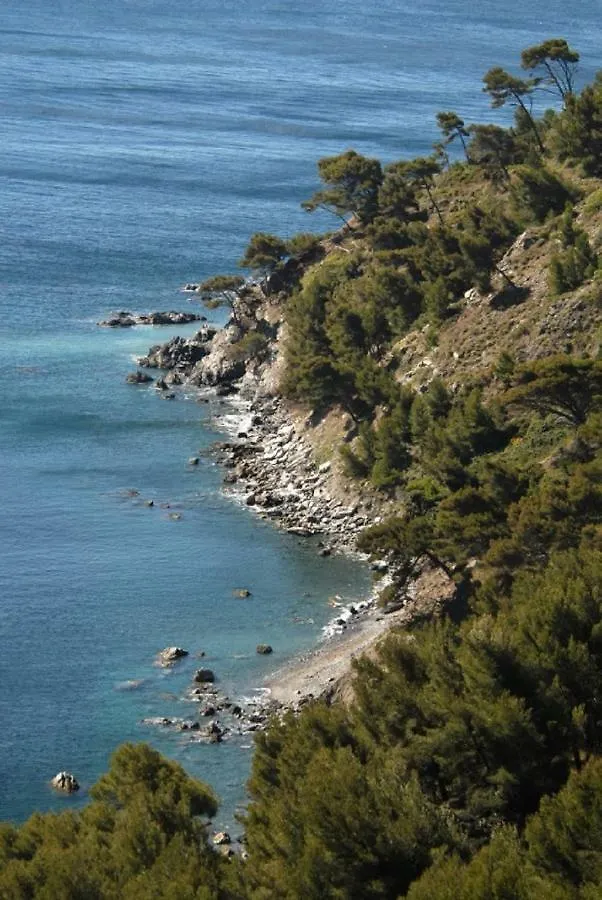 Appartement Studio à 2 mn à pieds de la plage à La Seyne-sur-Mer