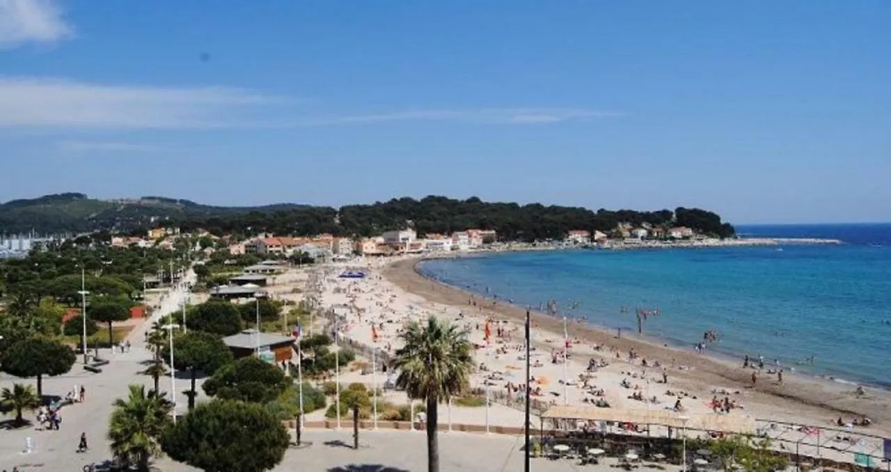 Appartement Studio à 2 mn à pieds de la plage à La Seyne-sur-Mer France