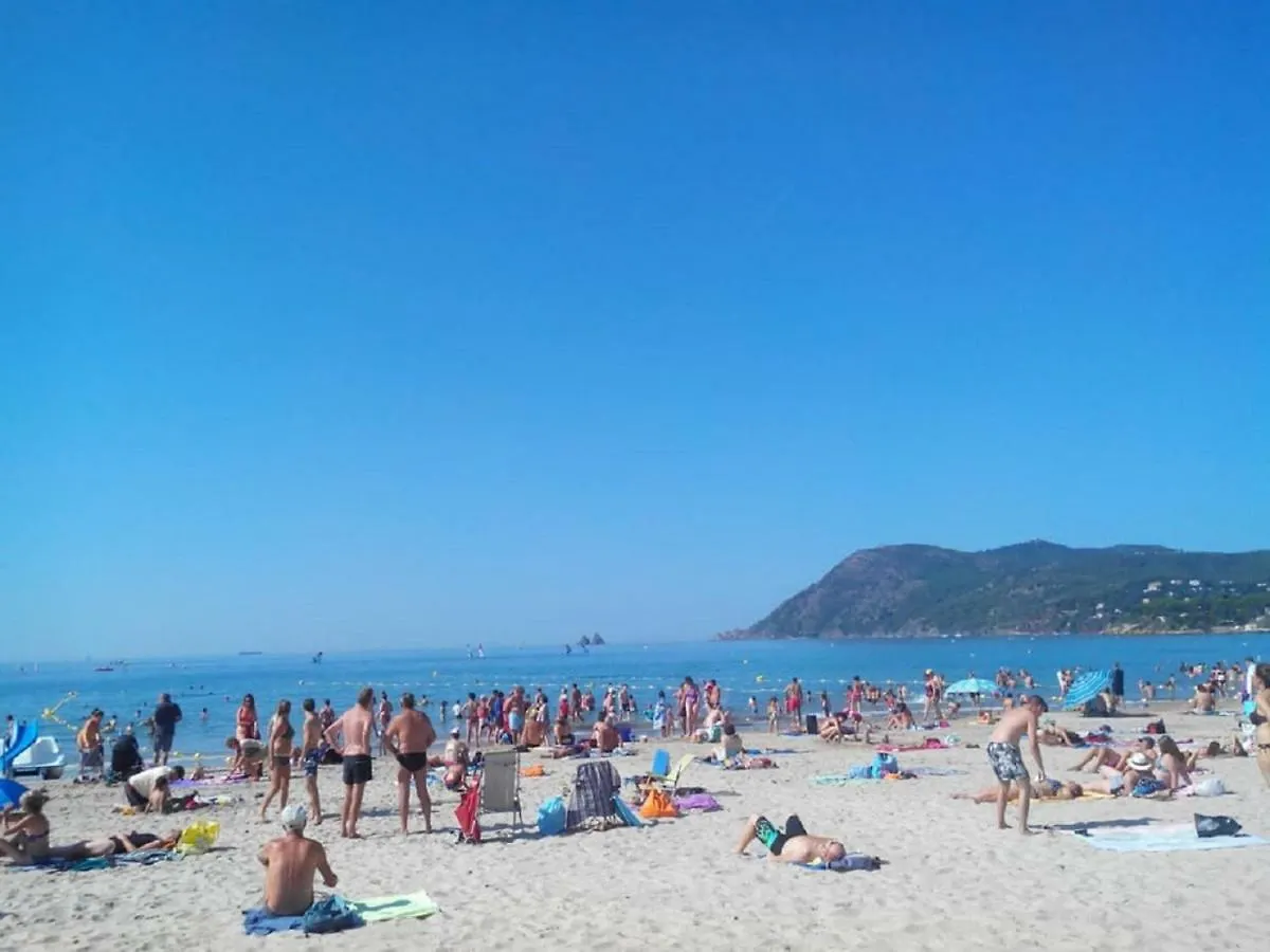 滨海拉塞讷Studio A 2 Mn A Pieds De La Plage公寓